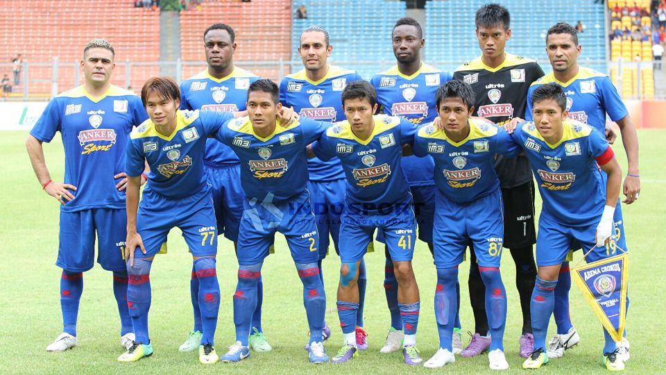 Arema Cronus genjot porsi latihan untuk jaga stamina pemain. Copyright: &copy; Indosport-Herry-1133-Eli Suhaeli